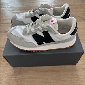 **NEW** New Balance Kids' Sneakers - Gray, White, Black